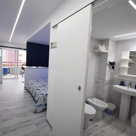 Max & Fede House